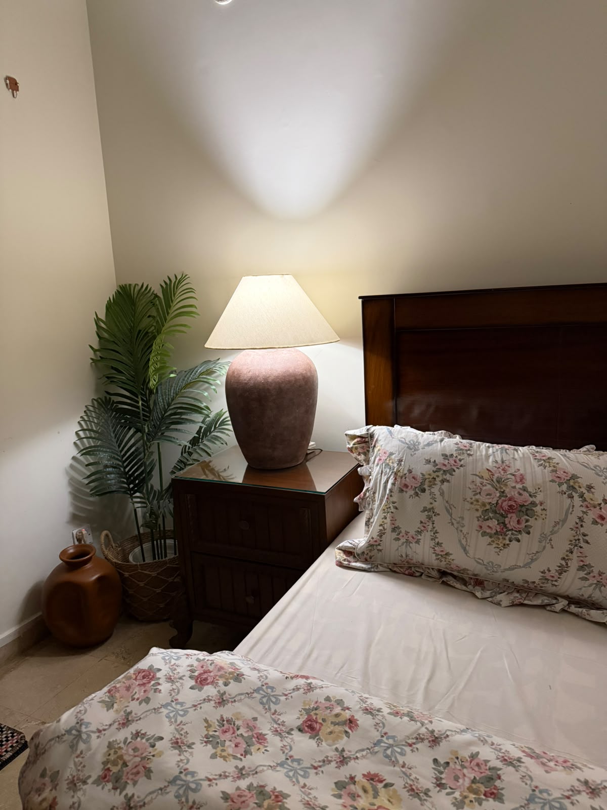 Minimalist Textured Bedside Lamp with Fabric Shade