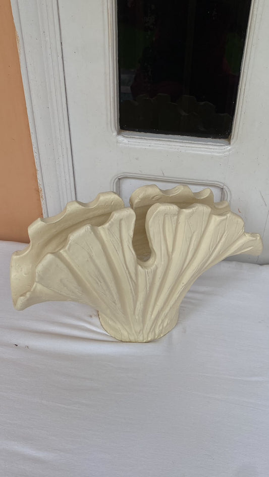 Elegant Seashell Ceramic Vase | Modern Coastal Home Decor